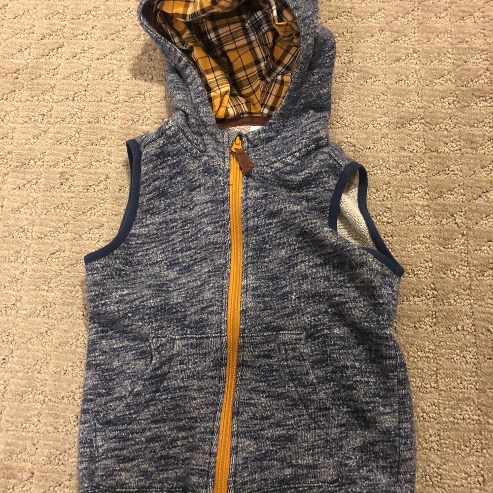 3T Boys Carter’s ZIP Up vest